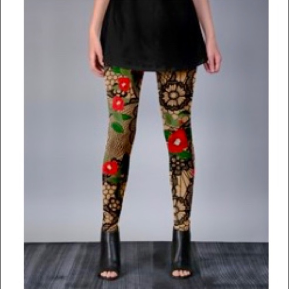 S/M leggings by AZALEA
